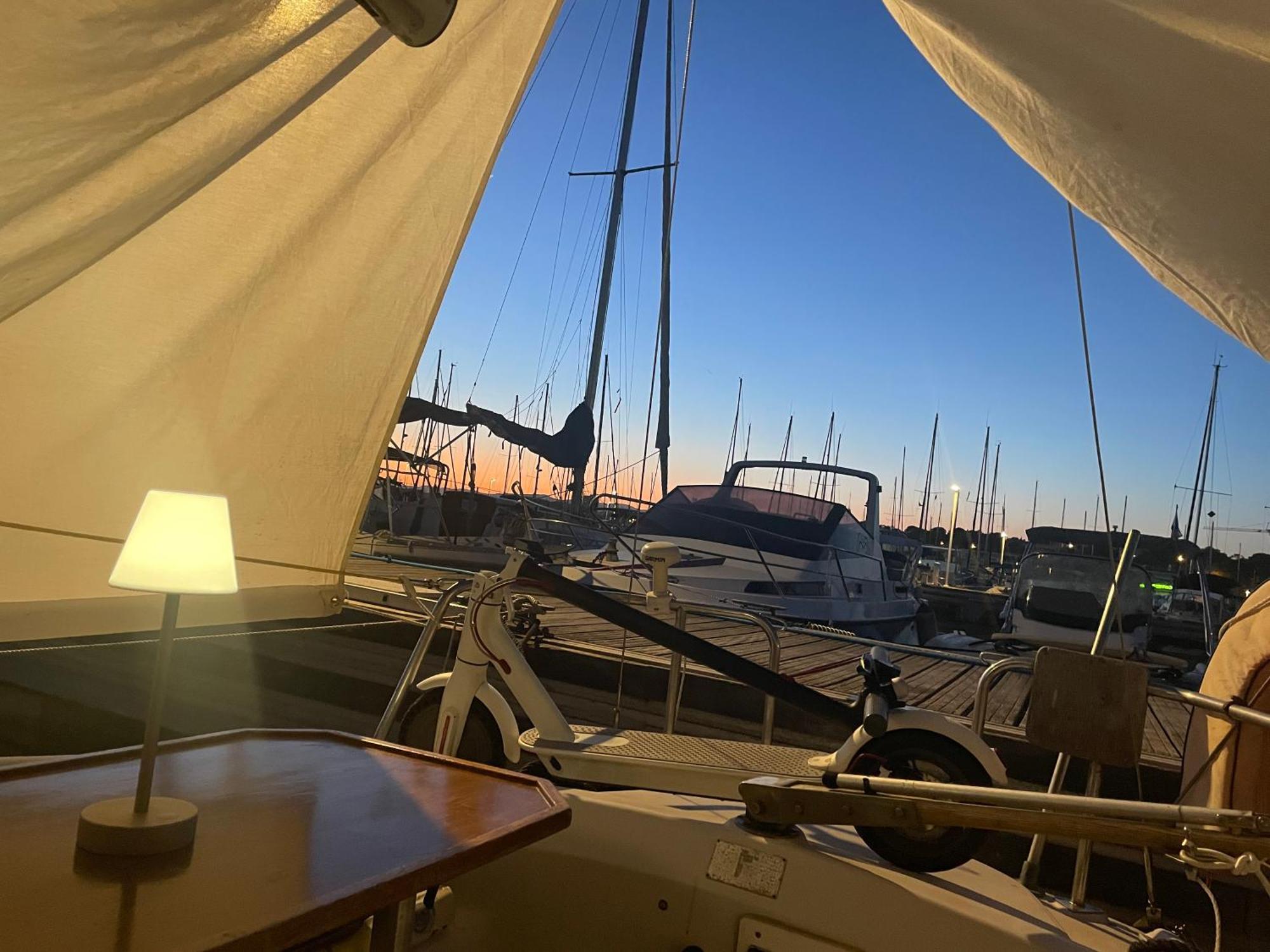 Yacht Studio Galarne Saint-Raphaël Buitenkant foto